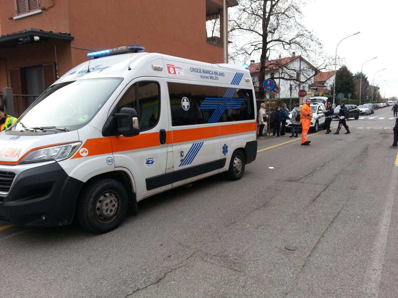 Ciclista cade rovinosamente. Elisoccorso a Bellinzago