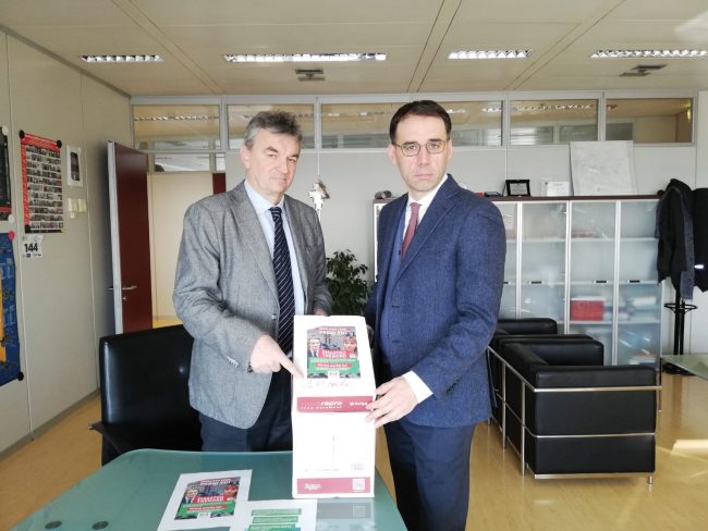 Il Pd lombardo dal Presidente Fontana per presentare 10mila firme all’appello #BastaTrenord