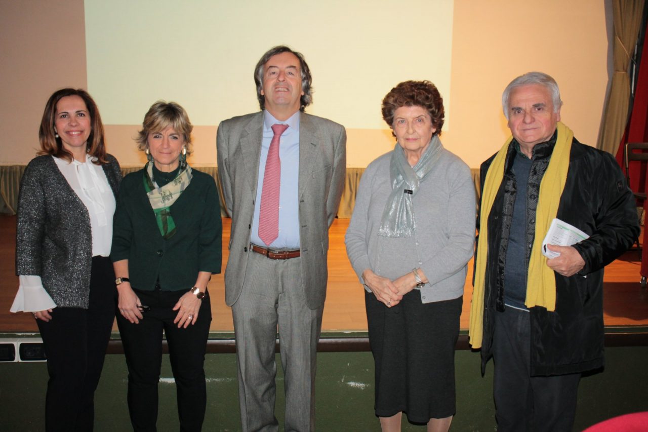 Roberto Burioni incanta gli studenti: “I rischi quando a parlare sono i somari”