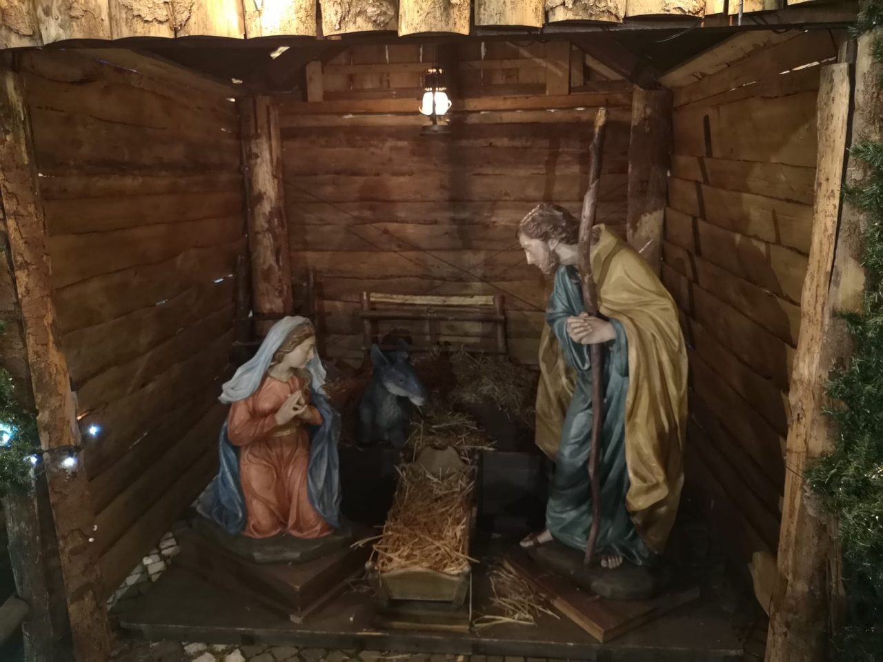 Vandalizzato lo storico presepe della parrocchia di Vaprio d’Adda