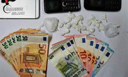 Spacciatore preso con la cocaina in auto