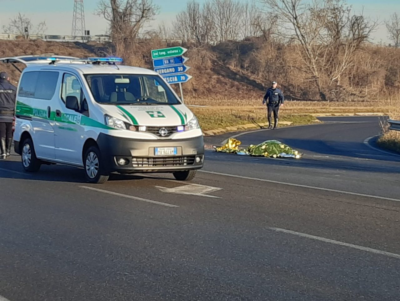 Ciclista investito: incidente mortale sulla Cerca FOTO