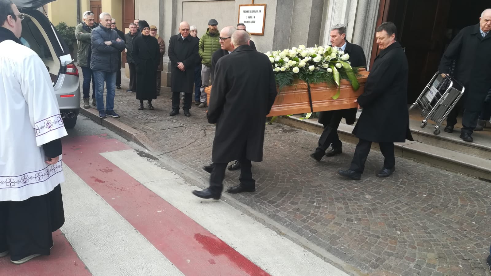 Cassano d'Adda in lutto per i funerali di Roberto Laboni