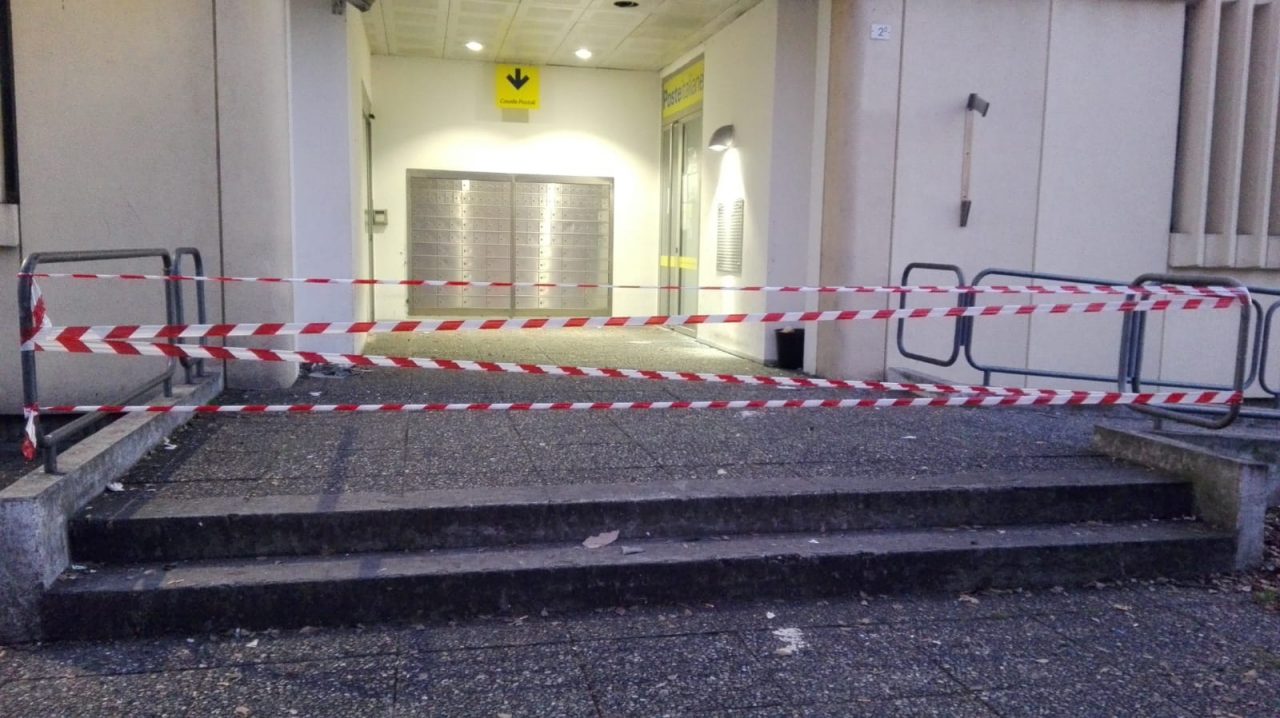 Dopo l’esplosione l’Ufficio postale di Cernusco sul Naviglio non riapre