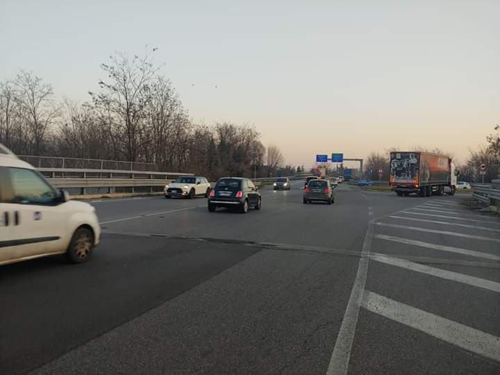 Traffico Monza-Melzo, incubo finito: tolto il senso unico sul ponte