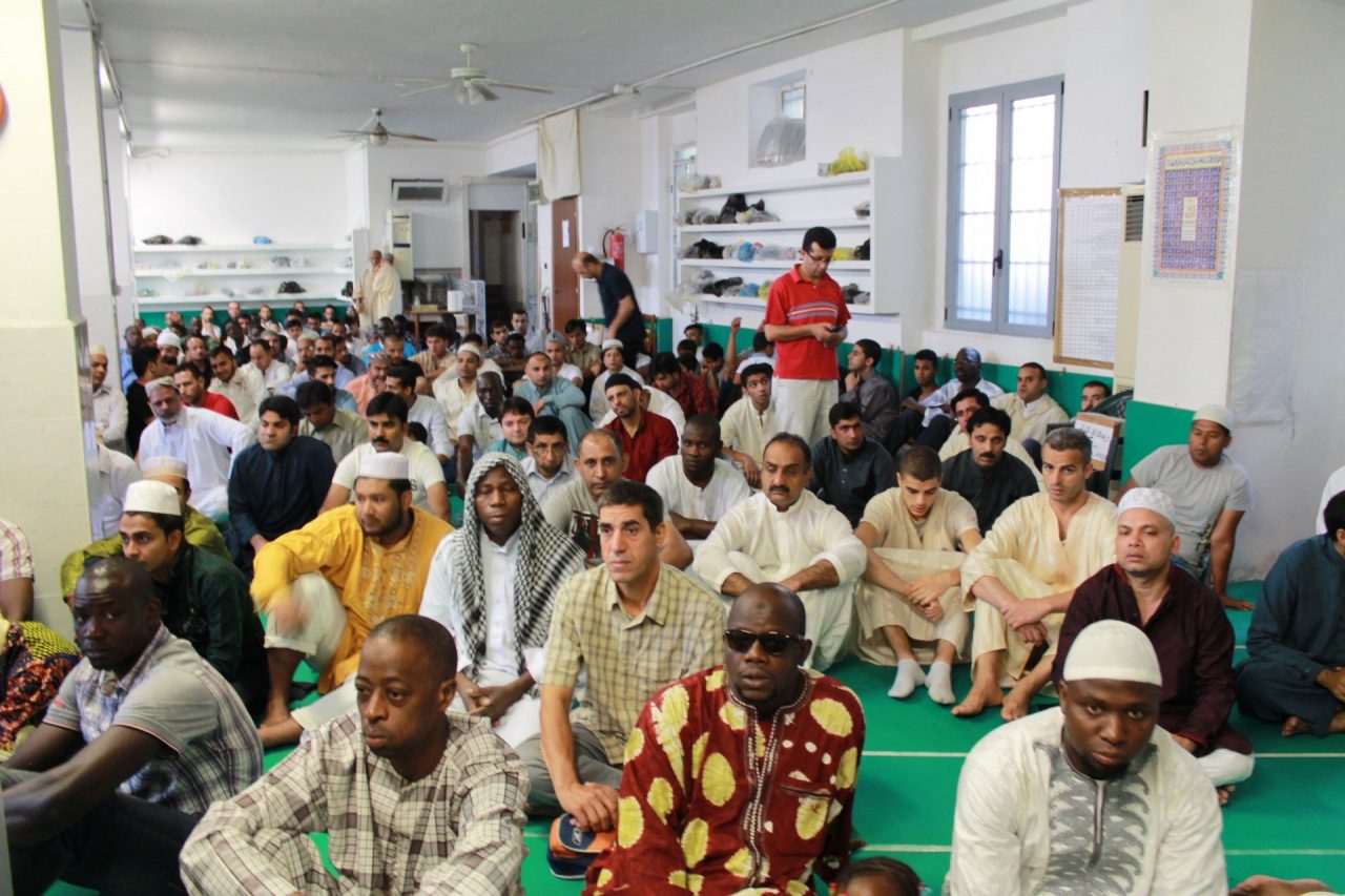 Coronavirus anche la comunità islamica sospende le attività