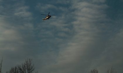 Elicottero dei Carabinieri nei cieli di Pioltello e Rodano