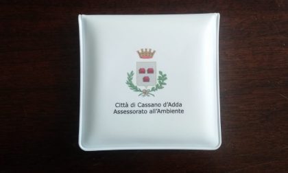 Cassano d'Adda regala posacenere tascabili ai cittadini fumatori