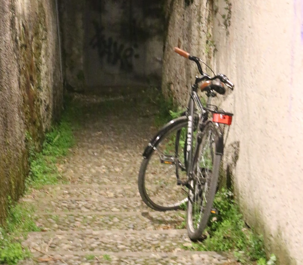 Accusa un malore mentre è in bici, 35enne soccorso a Trezzo sull’Adda