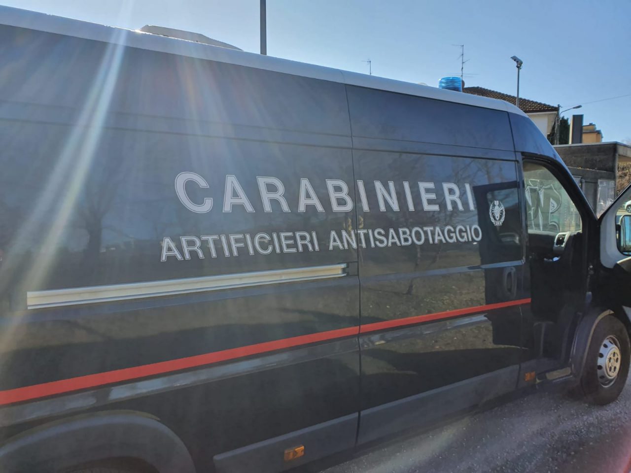 Pacco esplosivo spedito a casa di un colognese