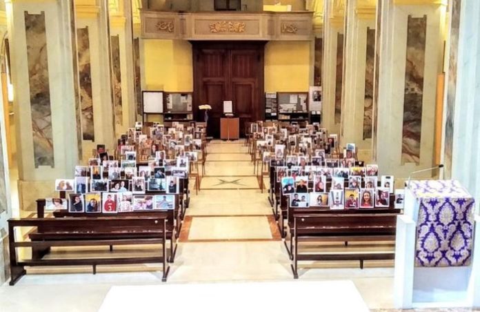 Un selfie per riempire la chiesa, Gorgonzola come Robbiano