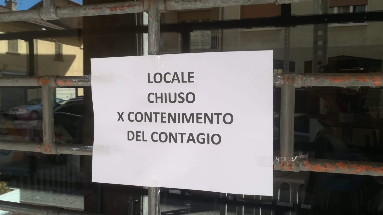 negozio chiuso trezzo 2