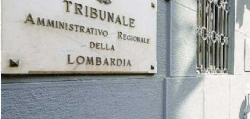 Anziana porta in Comune il Tribunale: “Rivoglio il mio terreno”