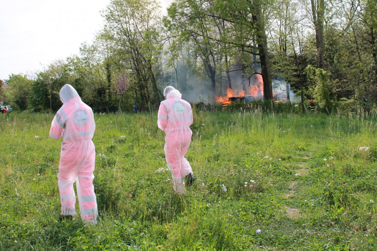 Incendio a Gorgonzola denunciato il piromane che ha dato fuoco alla legnaia