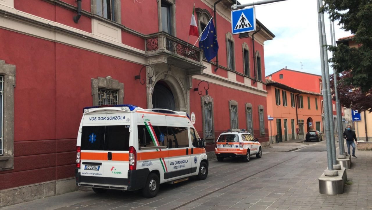 Malore per una dipendente in Comune a Pozzuolo