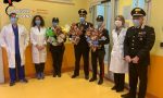I Carabinieri consegnano uova e colombe negli ospedali FOTO