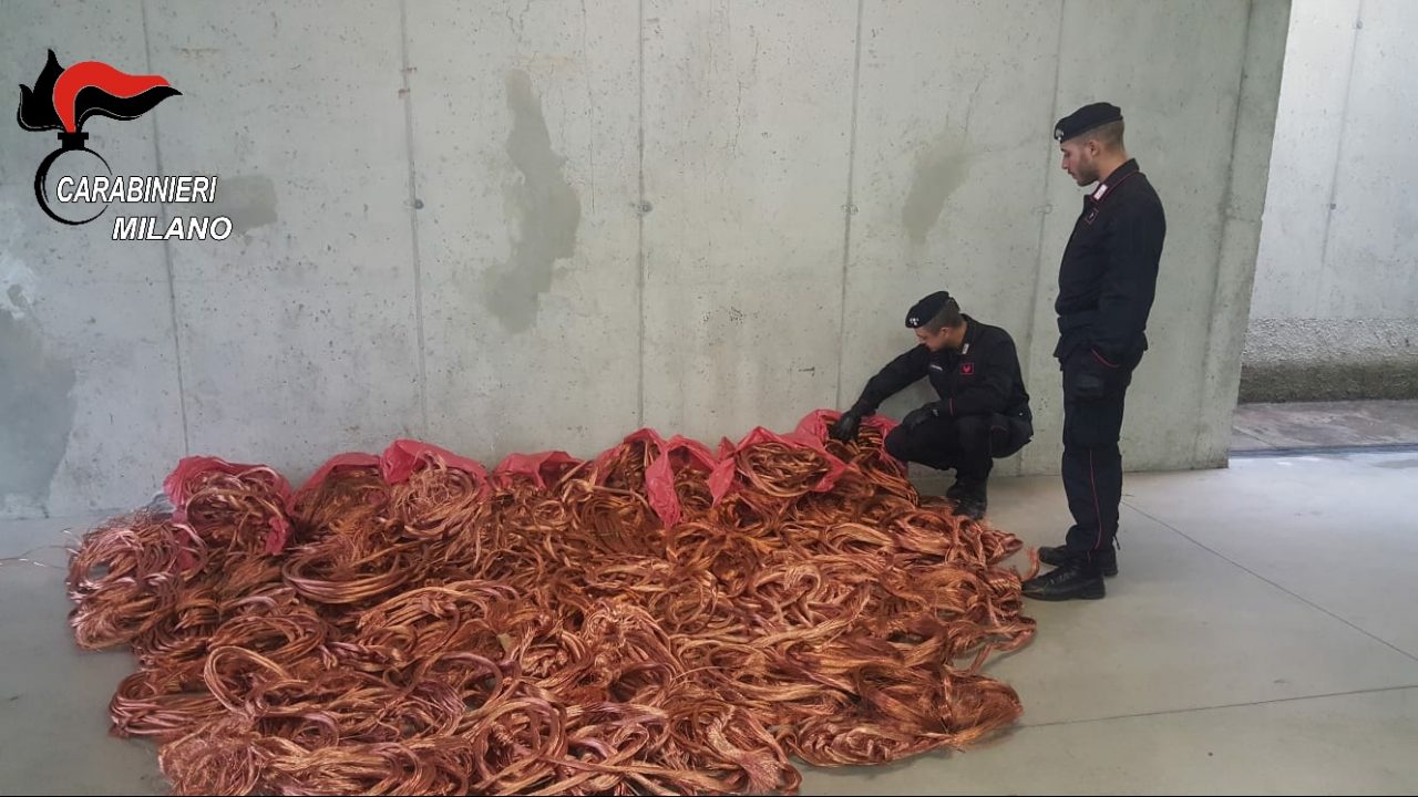 Novecento chili di rame rubati da un capannone sulla Padana: arrestato