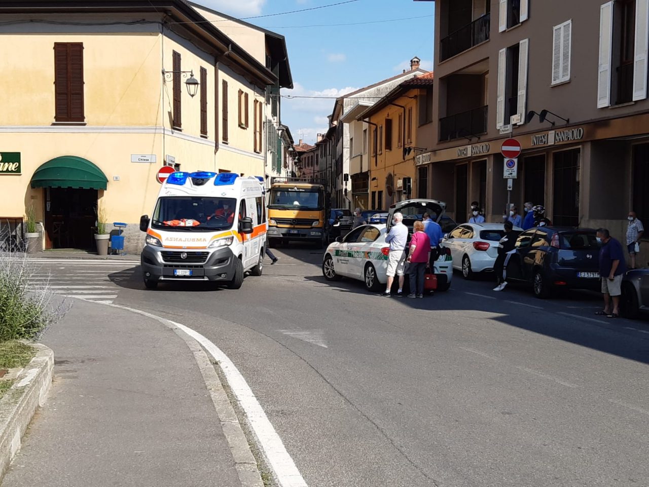 Donna investita da un’auto a Vaprio