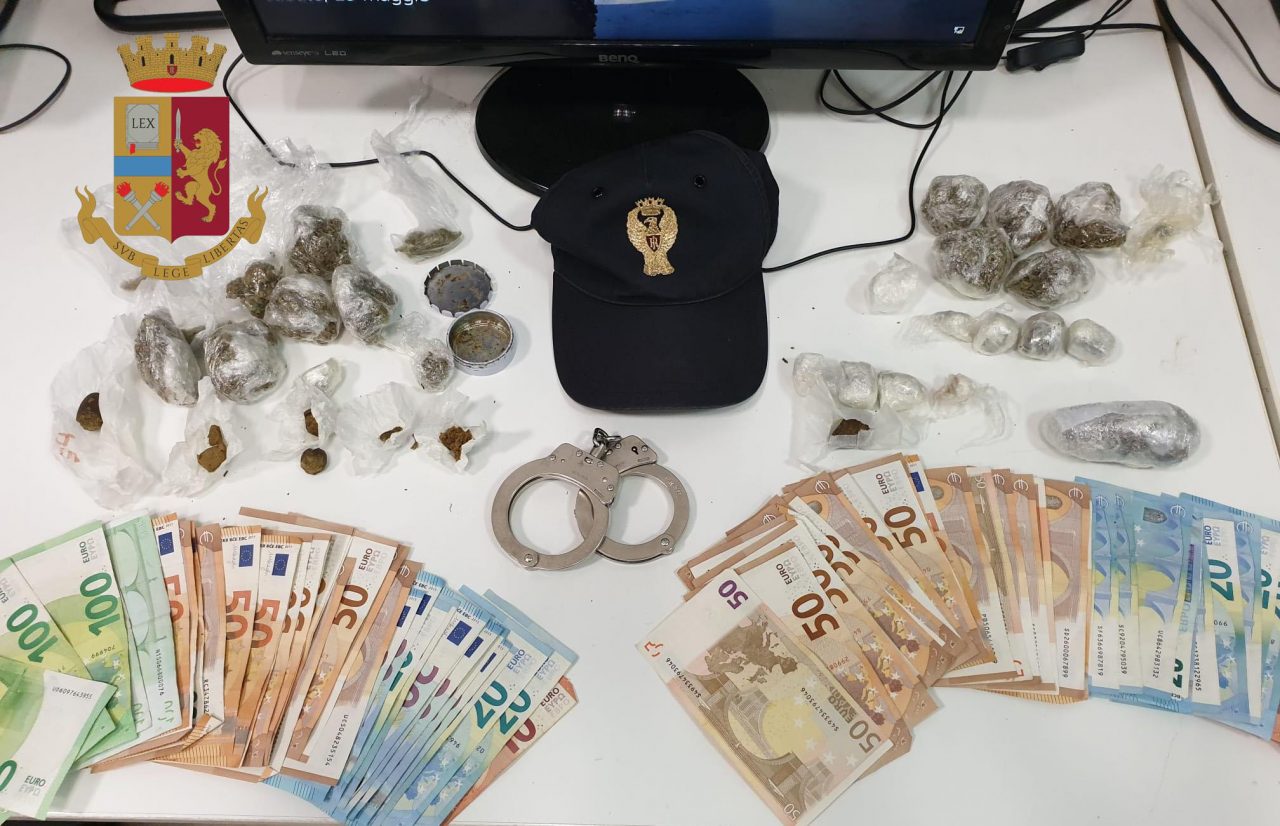 Arrestati due giovani spacciatori pendolari: addio droga e “tesoretto”