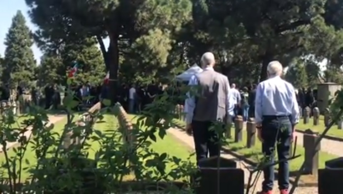 Saluto fascista al cimitero Maggiore: condannato un politico melzese
