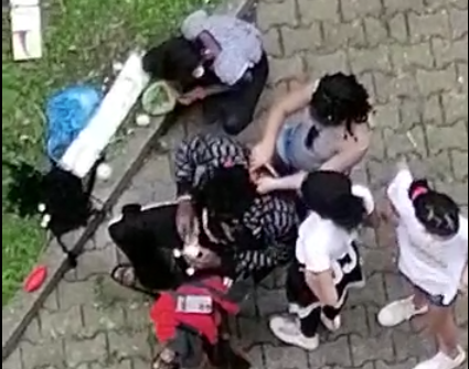Assurdo: parrucchiere nel giardino condominiale nonostante i divieti GUARDA IL VIDEO