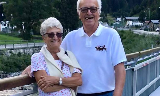 Le sue ceneri disperse nell’amato lago di Como