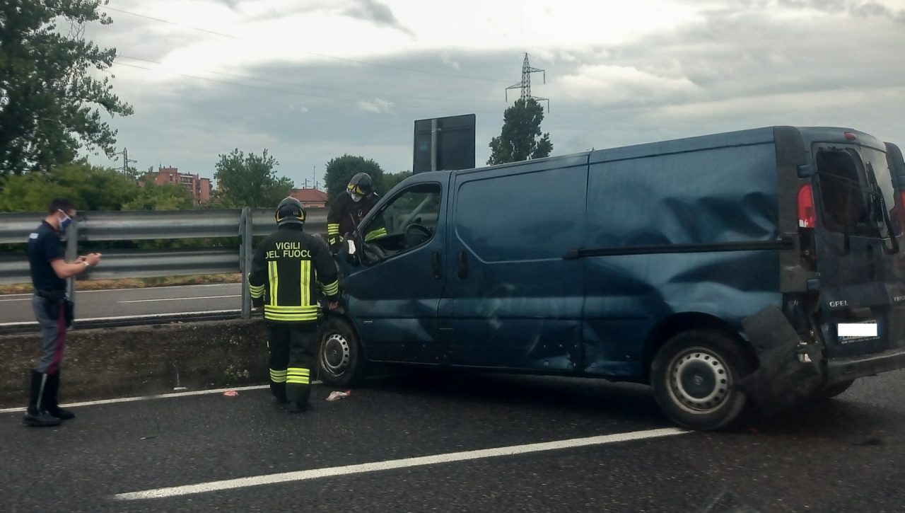 Incidente in tangenziale.  Arriva l’elisoccorso