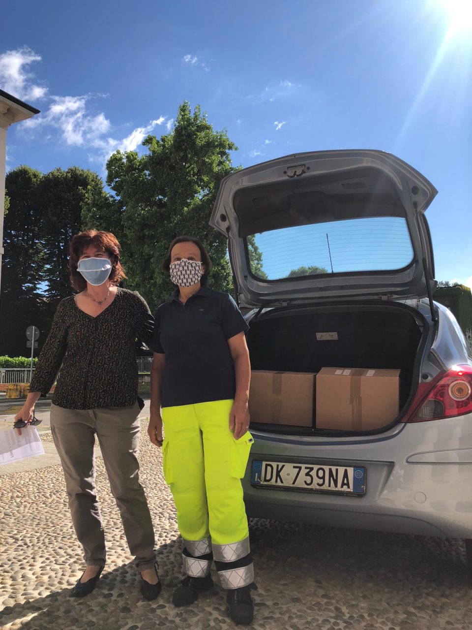 cernusco sul naviglio consegna mascherine del sindaco