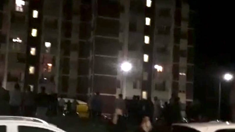 Minaccia di buttare i figli dal balcone, il racconto del salvataggio dei bambini VIDEO