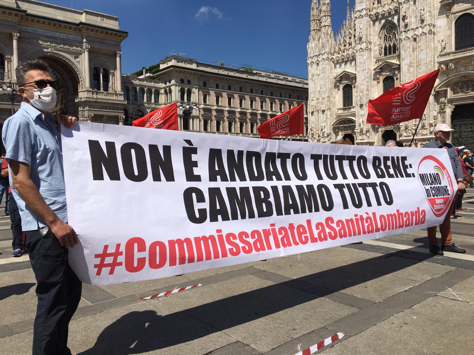 Manifestazione contro la sanità lombarda a milano per l'emergenza covid