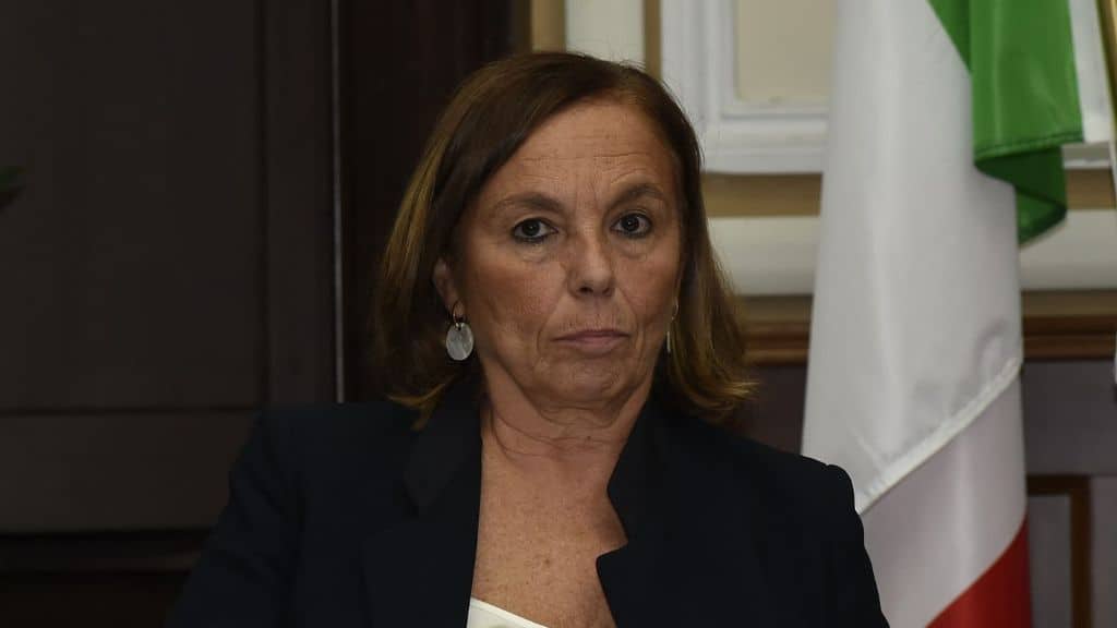 Consiglio bloccato, i Cinque Stelle scrivono al ministro dell’Interno