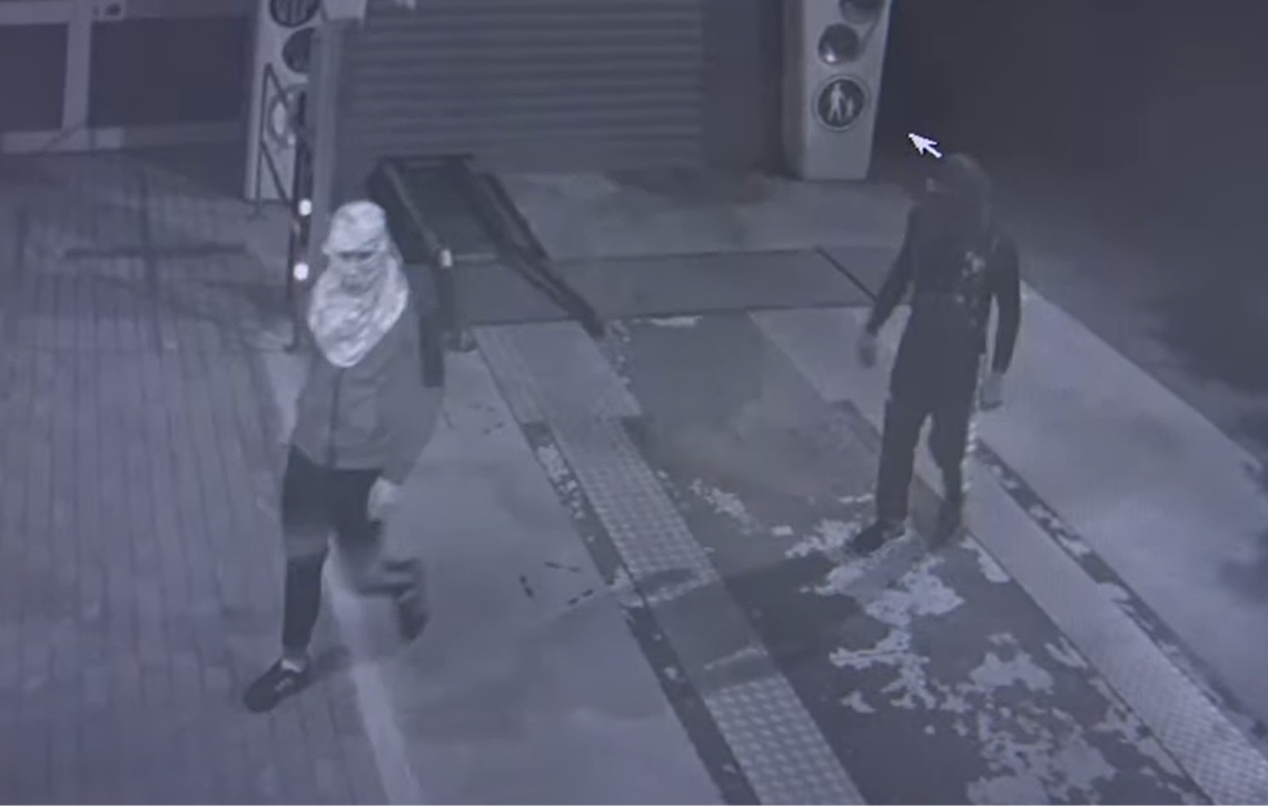 Pessano, ladri in azione all’autolavaggio VIDEO