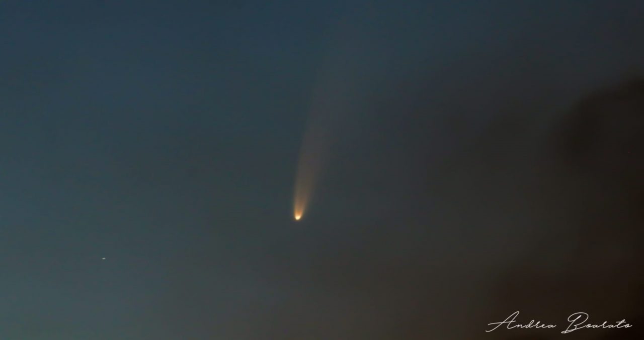 La cometa Neowise solca i cieli della Martesana