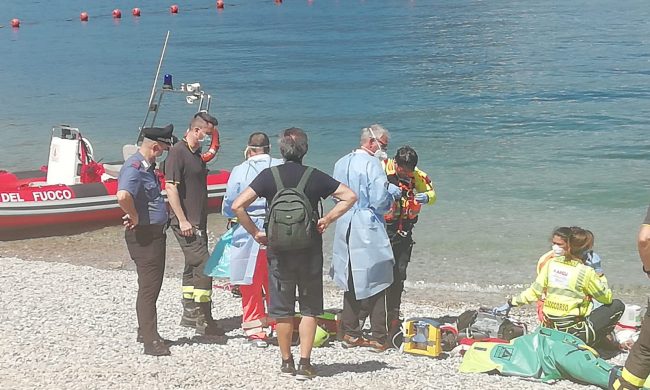 Tragedia nel Lago di Como, un 23enne di Pozzo d’Adda muore durante un bagno