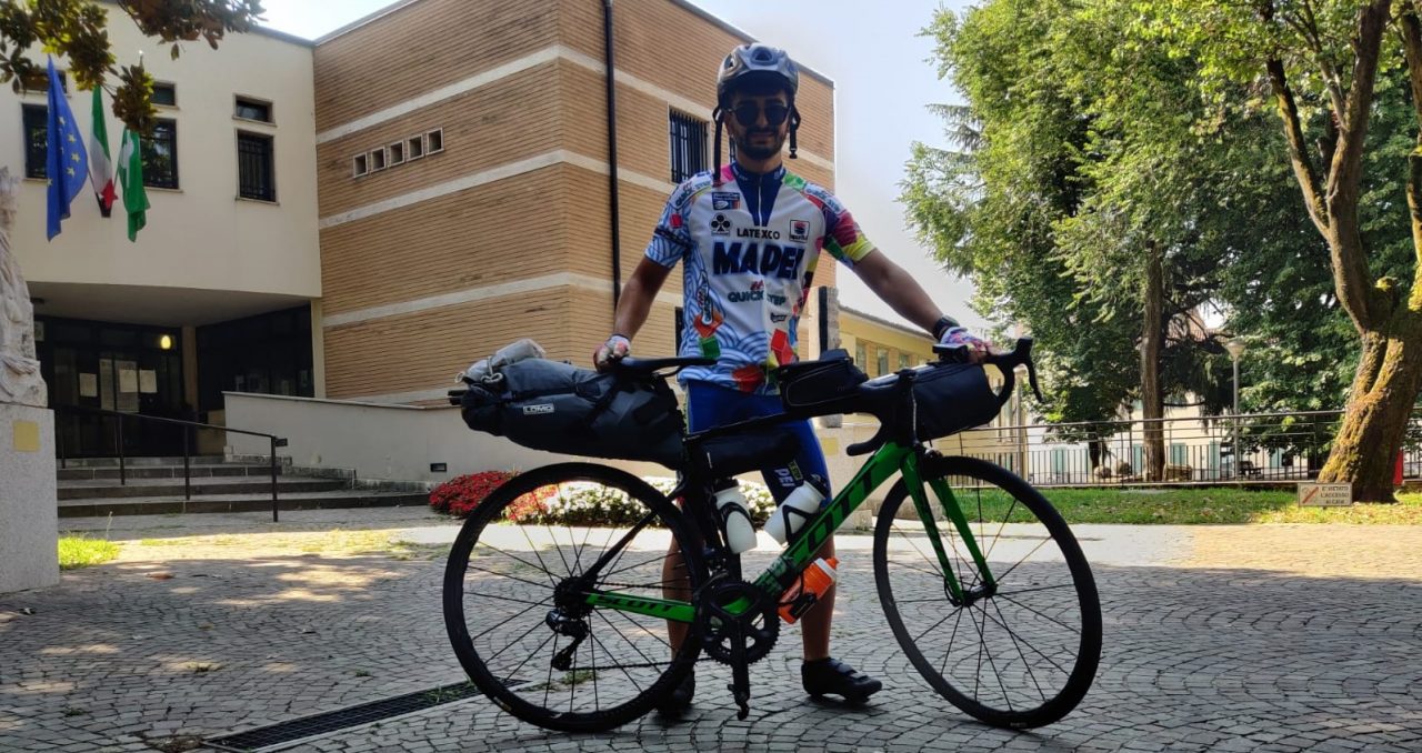 Per un malore sfuma l’impresa di raggiungere Napoli in bici da Cassano