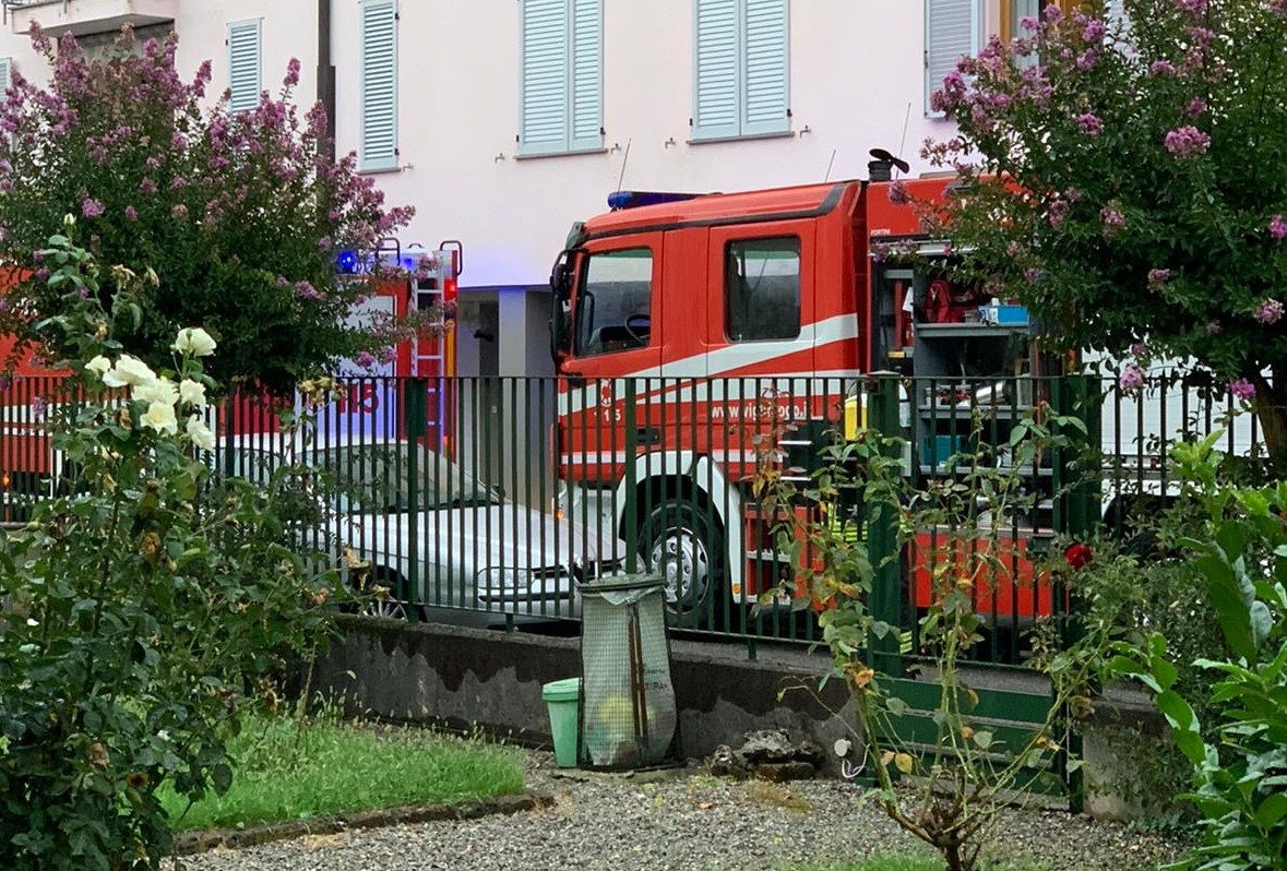 Il temporale fa scoppiare i contatori della luce: intervento dei pompieri