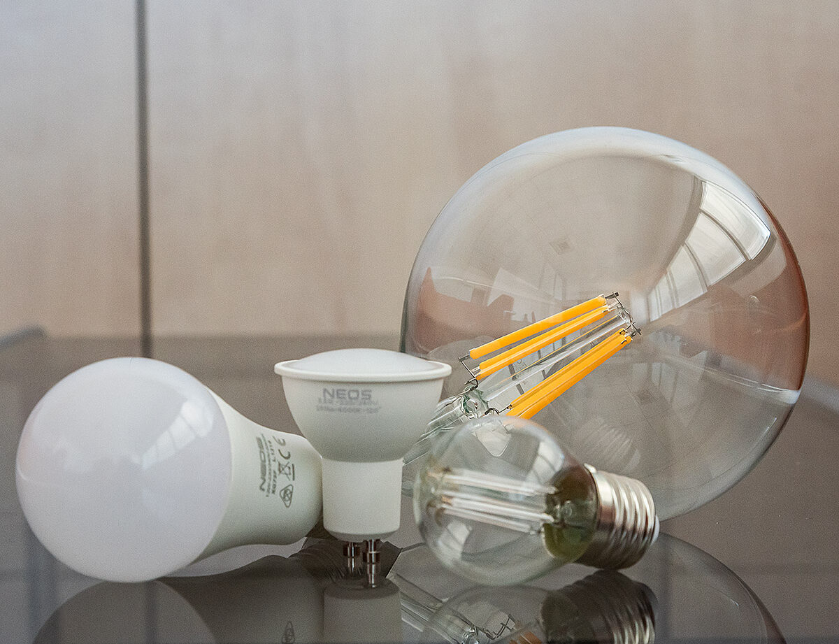 Con ZioTester.it illuminare casa è più semplice, comodo e conveniente, dalle lampadine led alle plafoniere per esterno