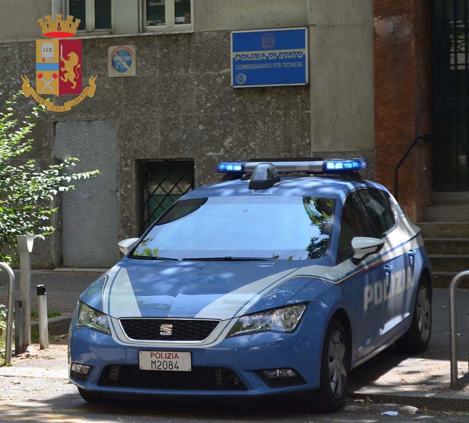 La truffa della moltiplicazione dei soldi e i 16mila euro (veri) nella valigetta