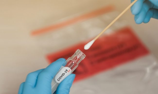 Da giovedì tamponi in aeroporto, ma a Linate non c’è spazio