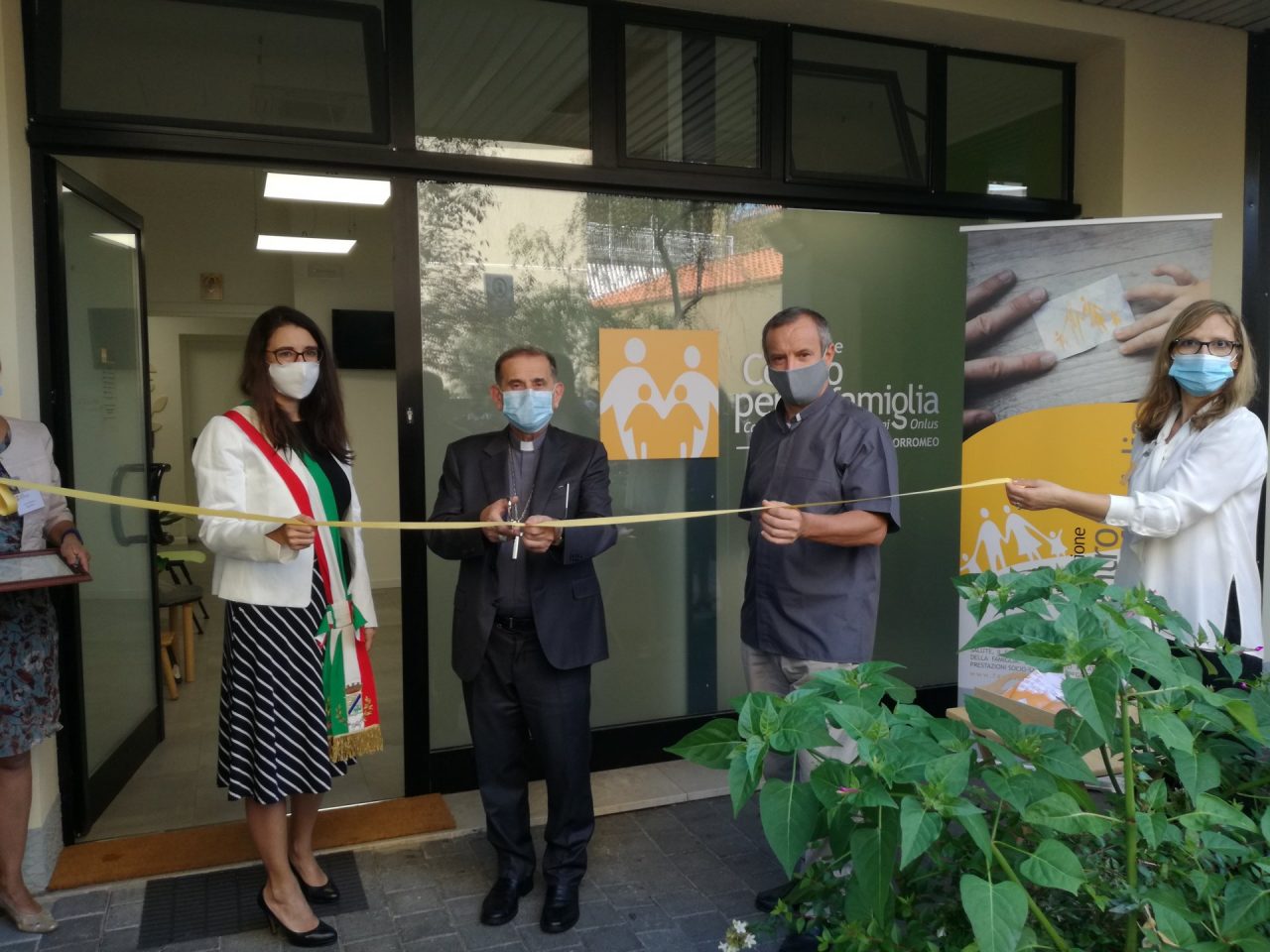 Taglio del nastro per il consultorio di Peschiera FOTO