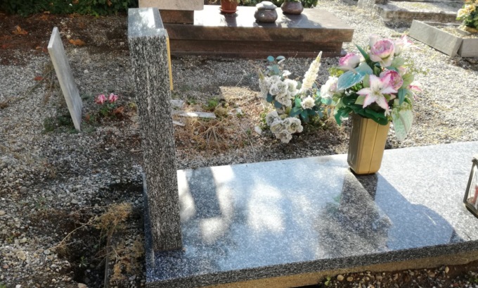 Infarto a San Valentino, muore al cimitero sulla tomba del marito