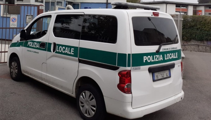 Bimbo dimenticato a scuola, i genitori pensavano fosse già entrato in vigore il tempo pieno