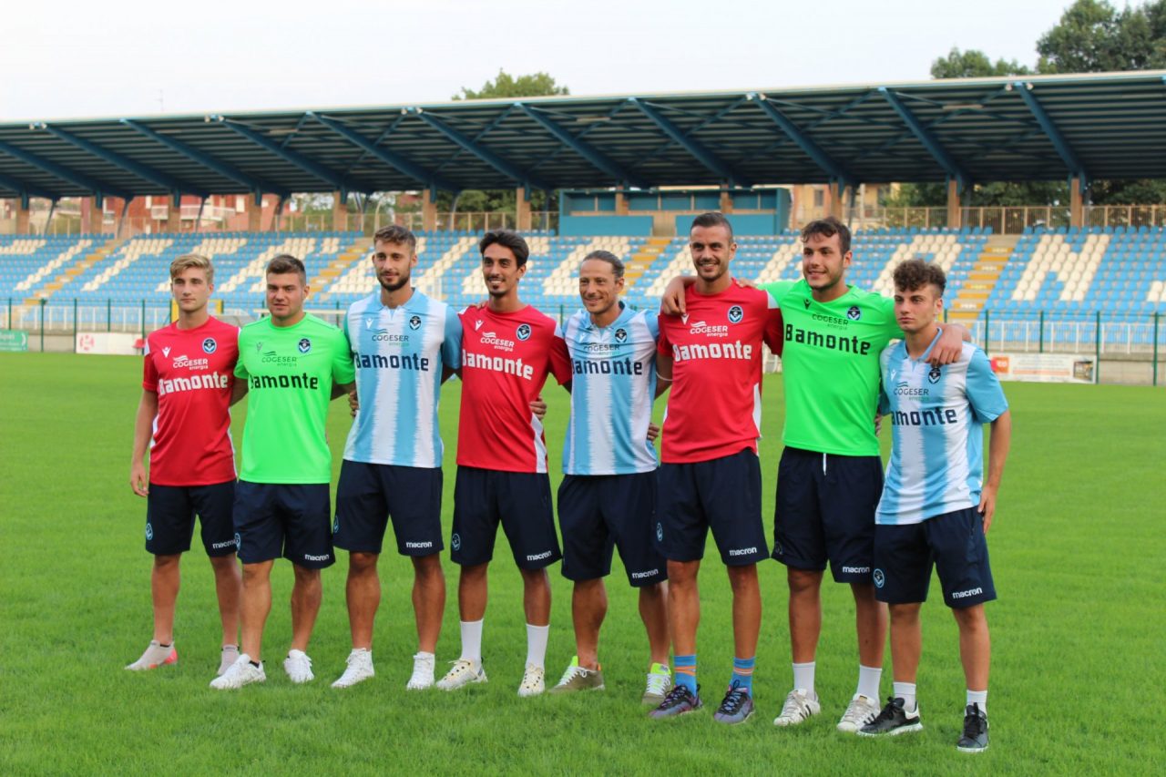 Giana: presentate  le nuove maglie