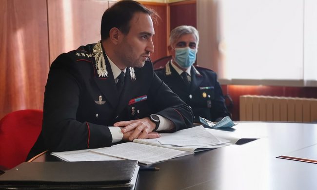 Genitori fanno arrestare gli spacciatori della figlia