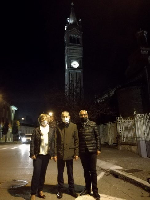 campanile di trezzo sull'adda illuminato sindaco Silvana Centurelli, assessore ferruccio fava e rino tinelli