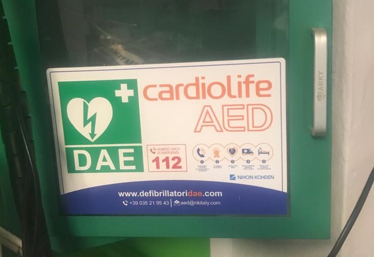 Il dono di un 84enne: regala un defibrillatore al paese in cui è nato