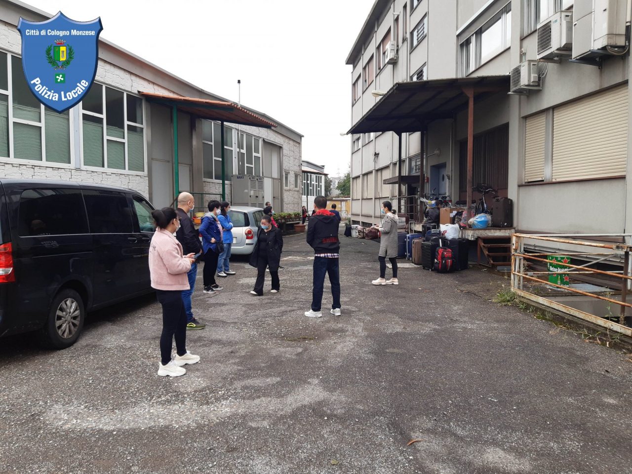 Dormitorio abusivo per operai cinesi scoperto dalla Polizia Locale