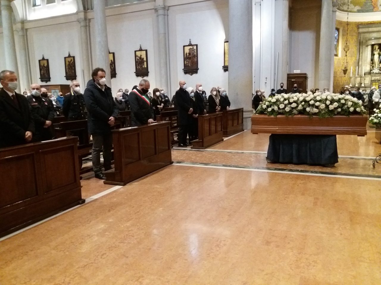 Santa Maria Assunta gremita per l’ultimo saluto a Giovanni Farina