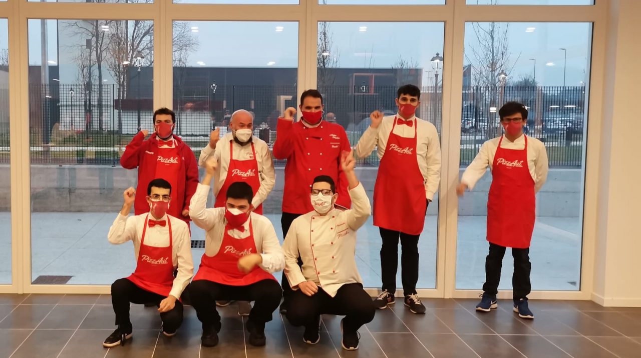 Caccia ai panettoni di PizzAut: ecco dove trovare gli ultimi rimasti FOTO E VIDEO