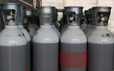 Mancano le bombole per l’ossigeno: “Restituite i vuoti”